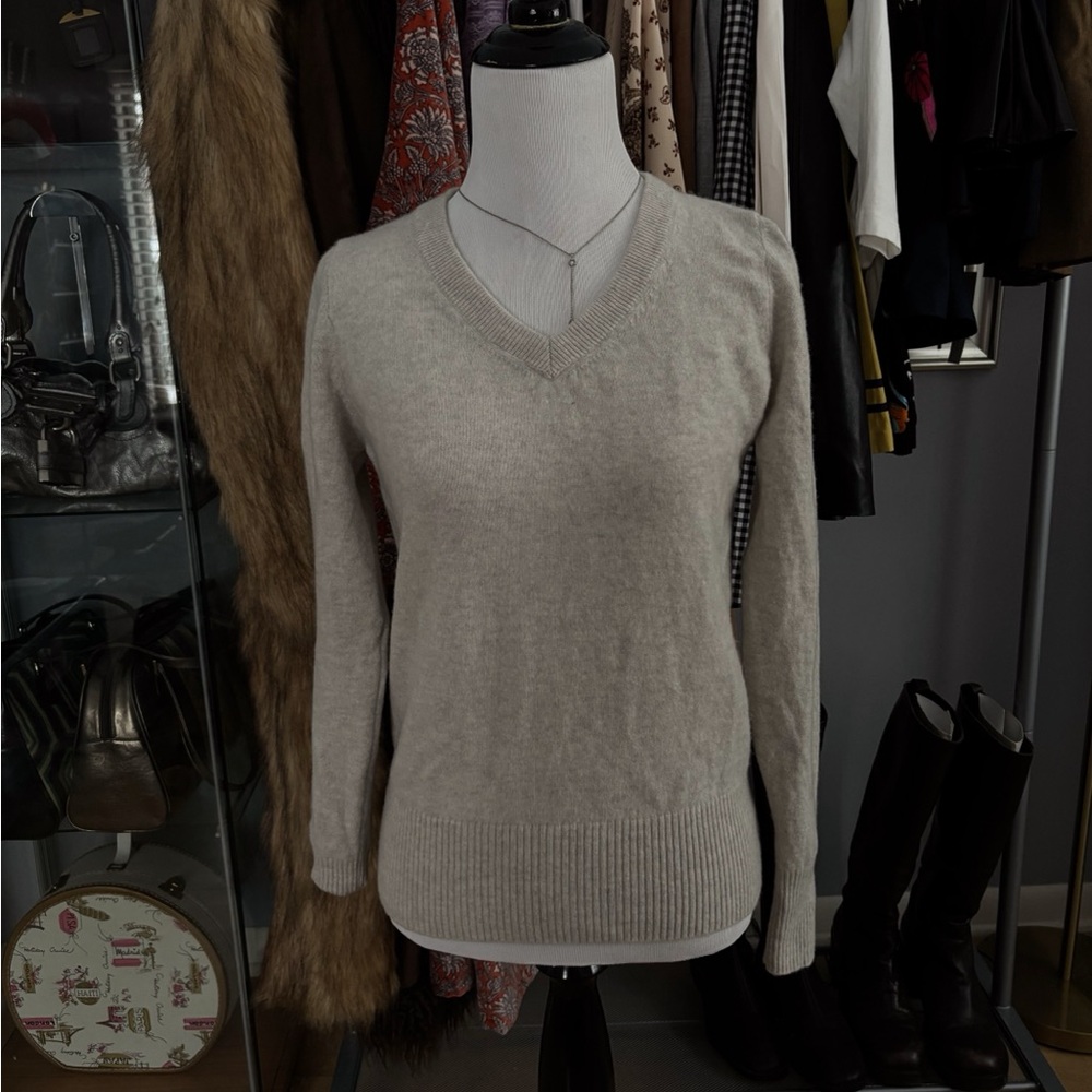 Brandy Melville Sweater